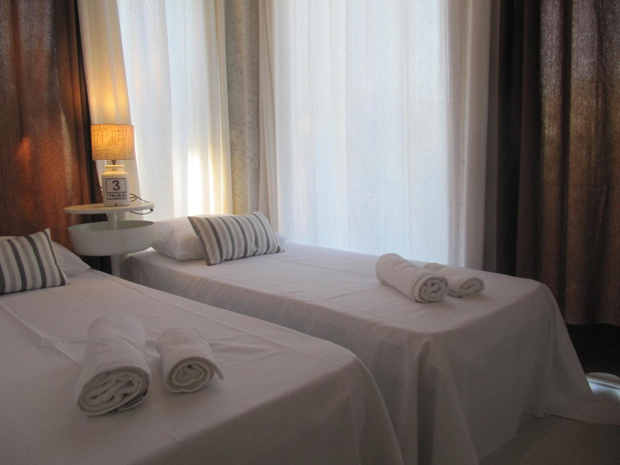 Jasmine Apartments Eretria  Ngoại thất bức ảnh